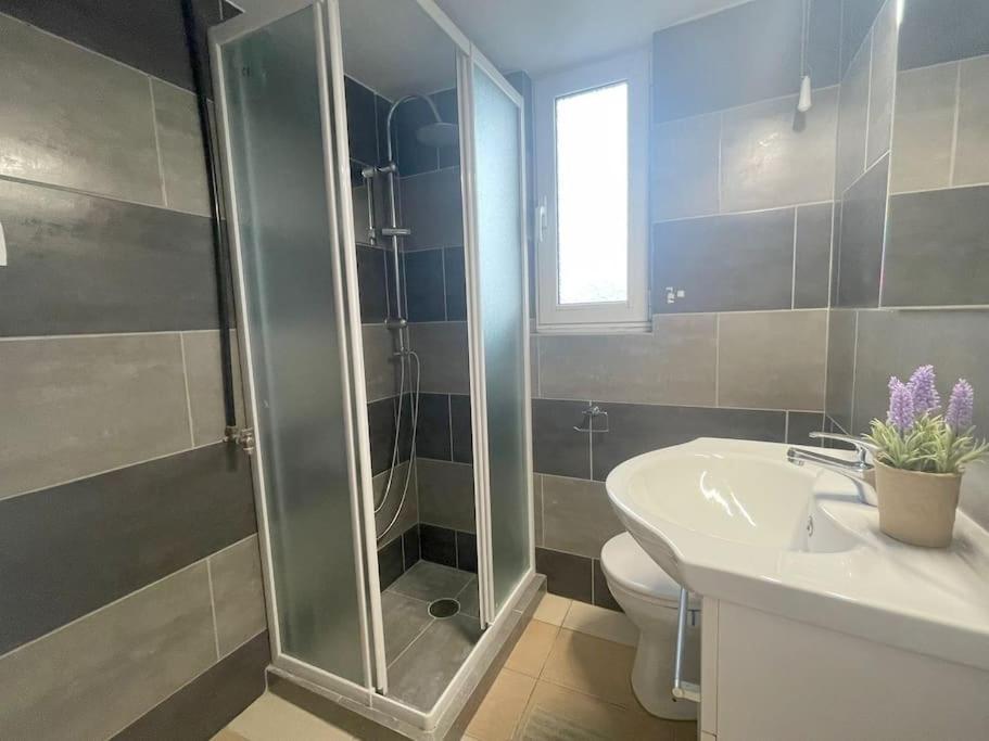 Appartamento Amazing Top-Floor Oasis Atene Esterno foto